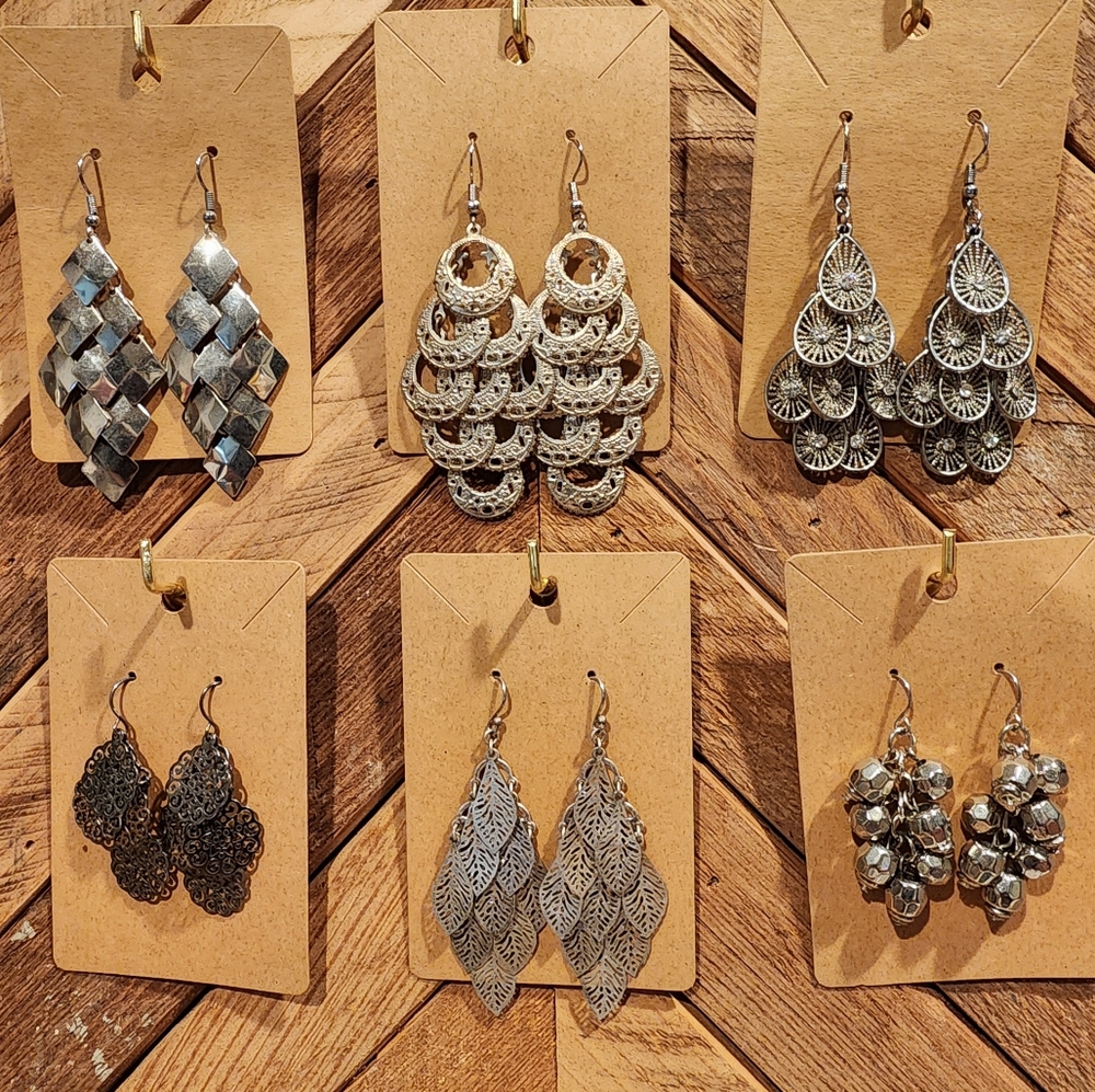 Lot of CLUSTER Earrings